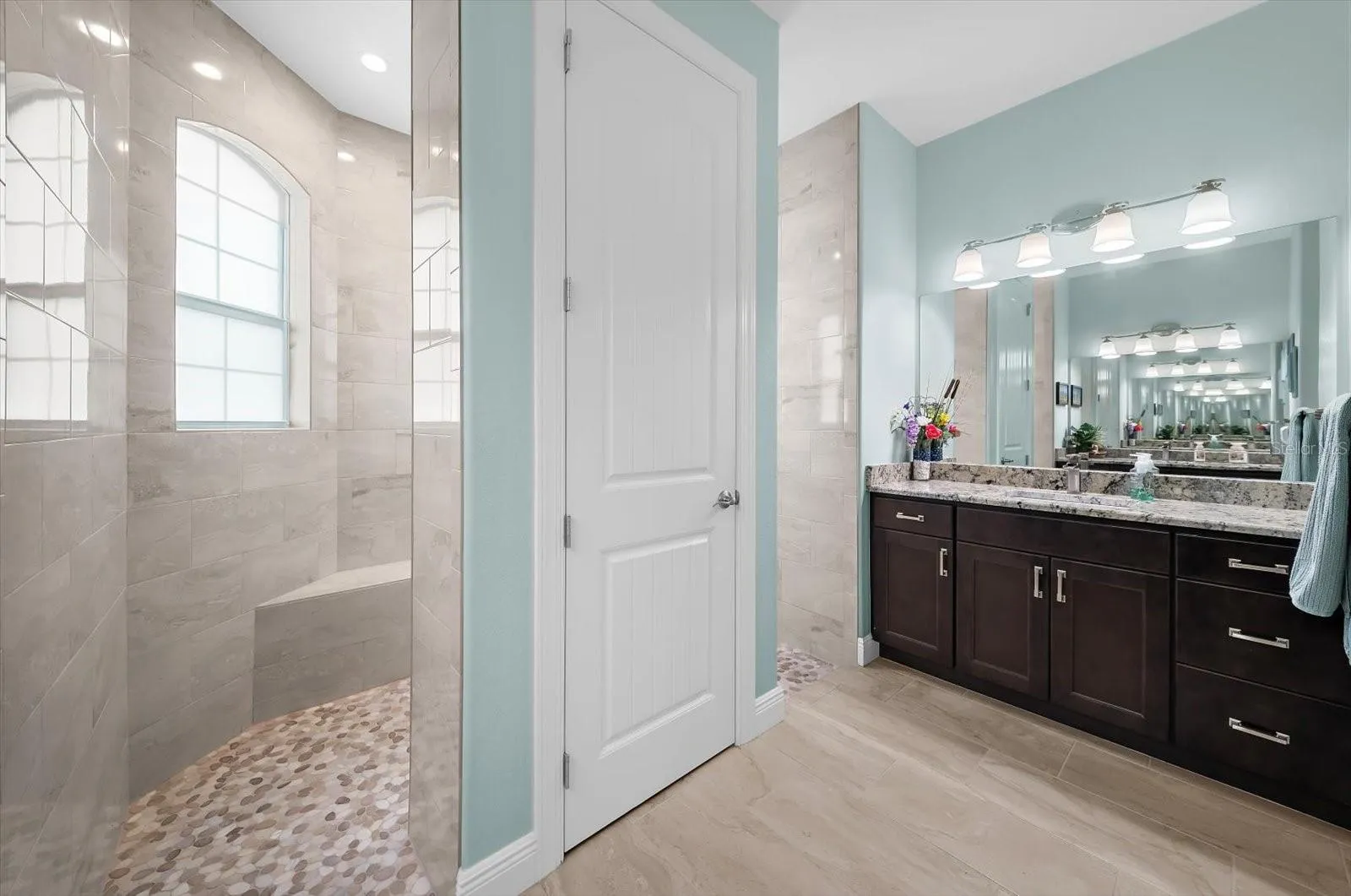 Oversized Walk-Around Shower!
