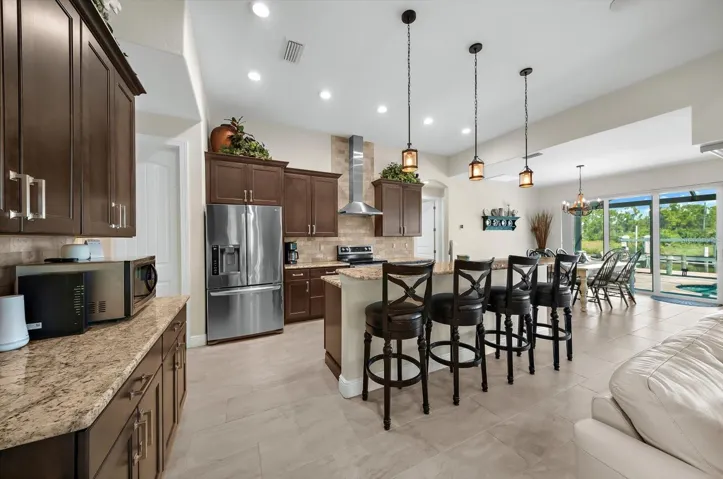 Updated Appliances, Stylish Finishes!