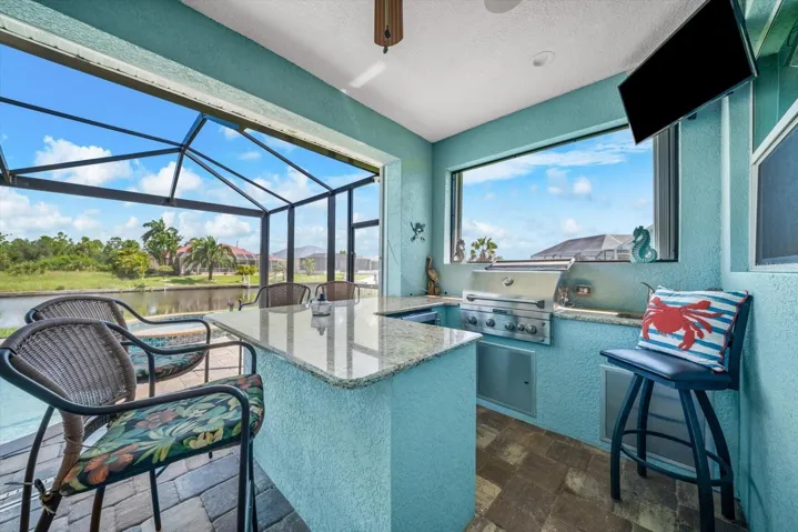Fully Equipped Waterfront Outdoor Kitchen!