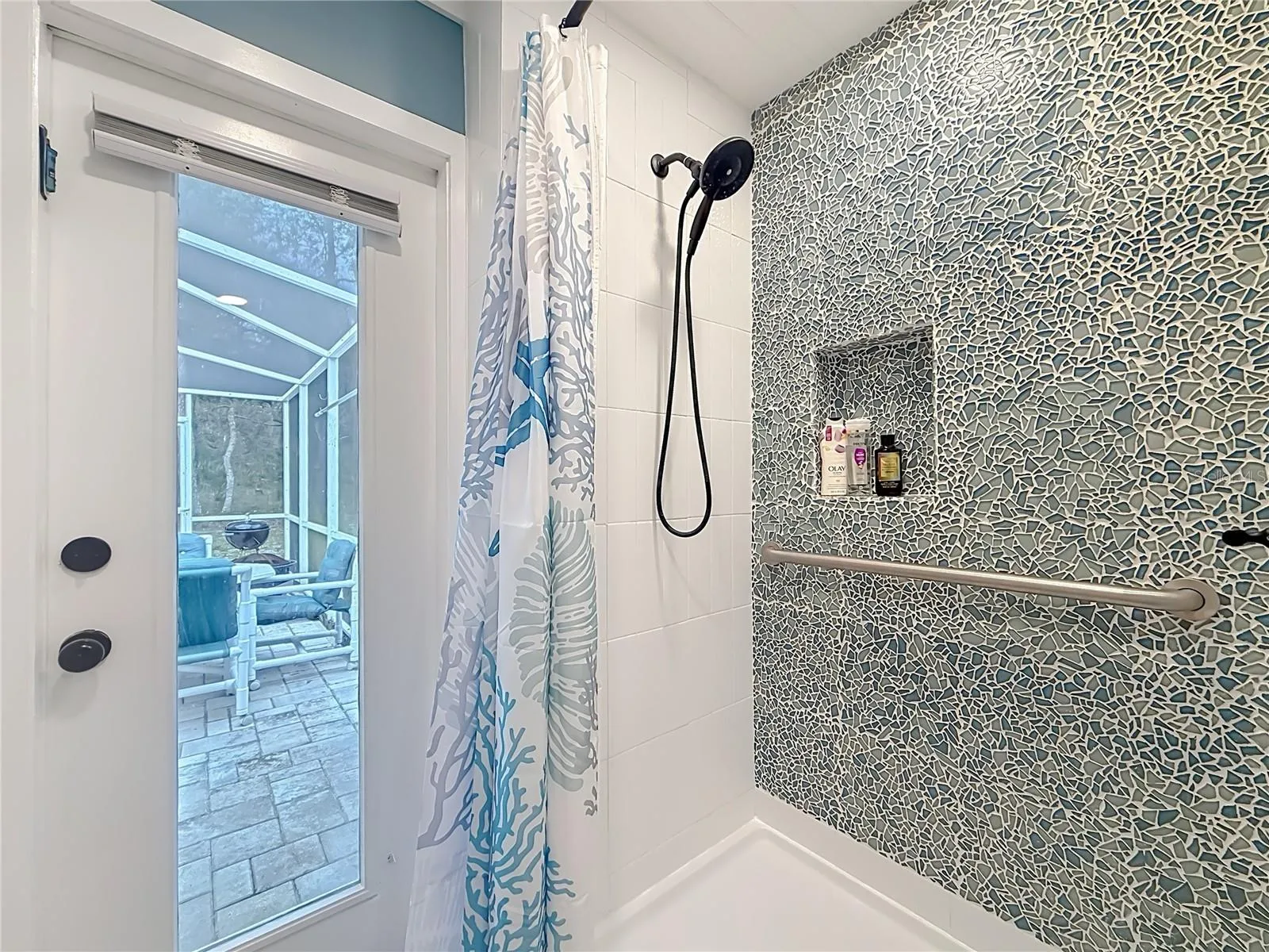 Main Full Bathroom