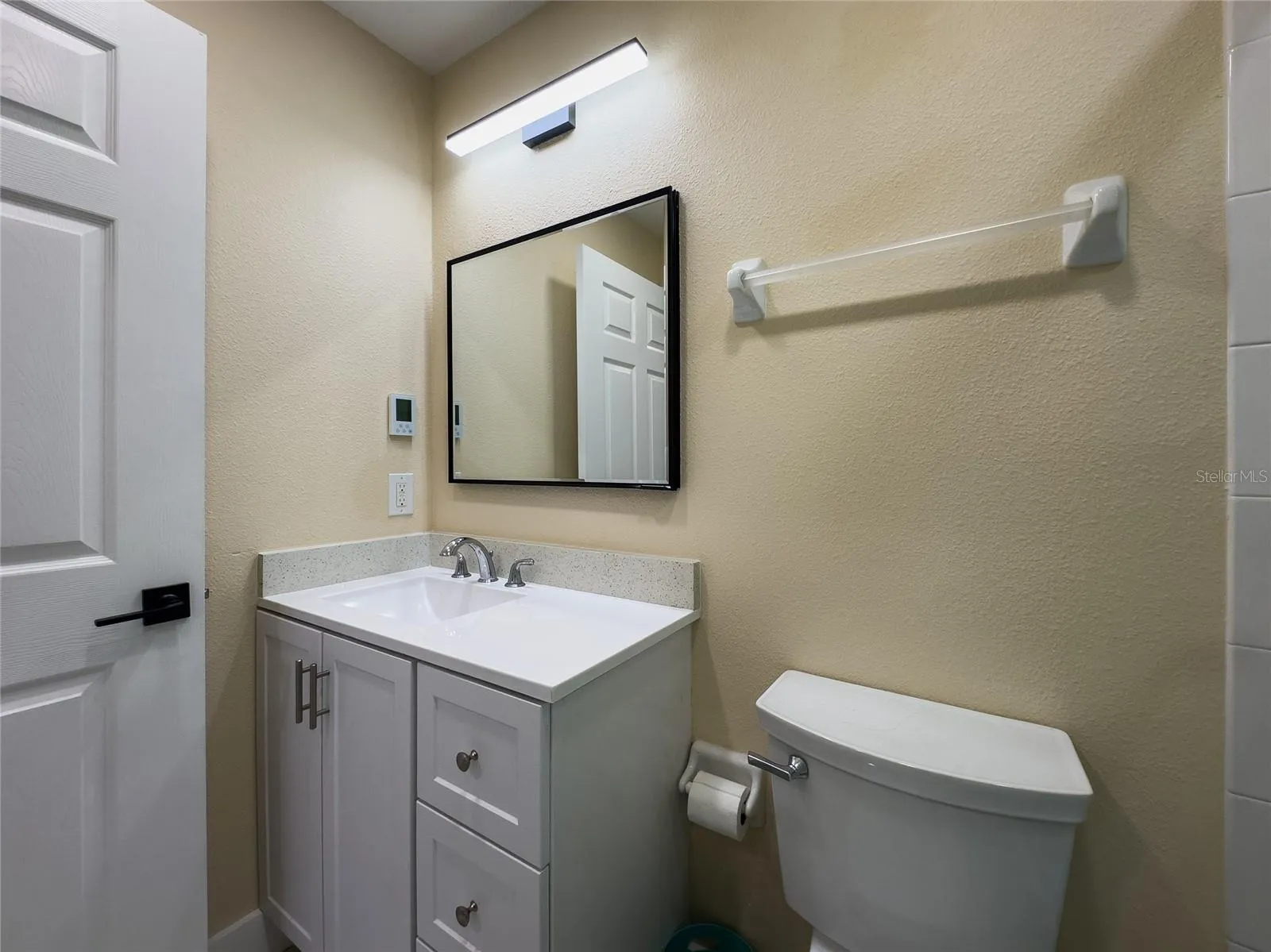 Guest bathroom.