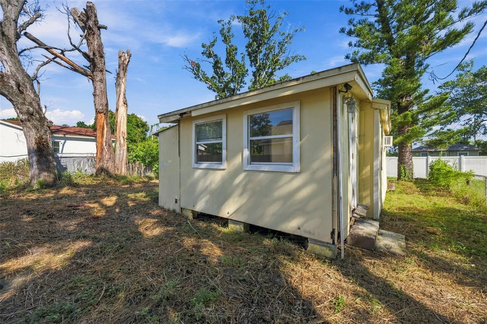 Detached storage shed