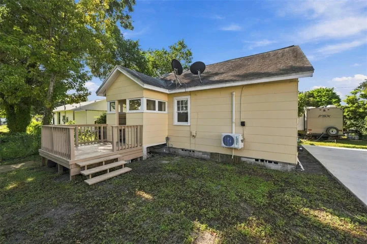 Front residence – rear exterior