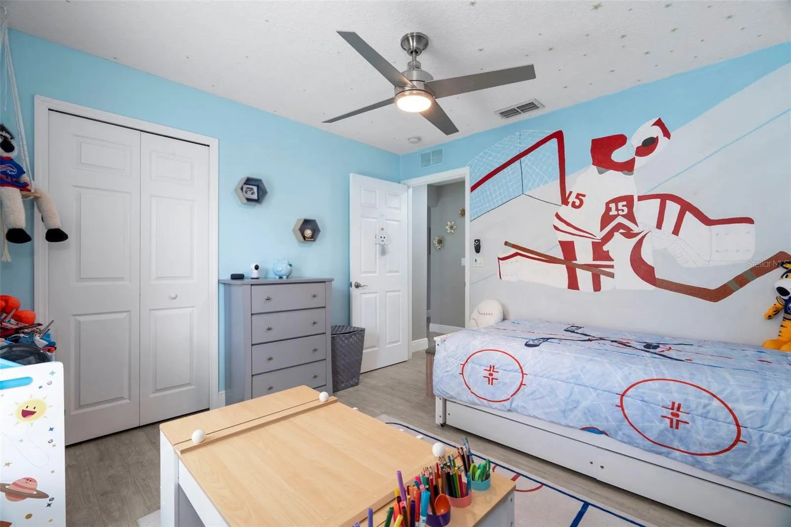 Guest bedroom 2