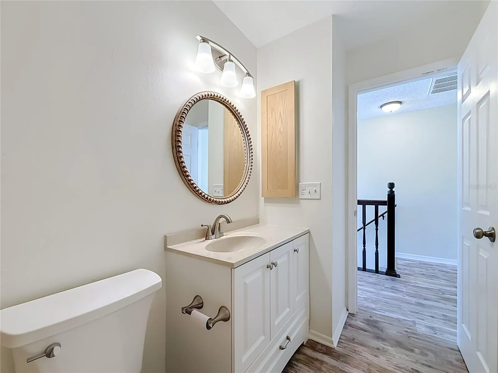 Full Upstairs Bath