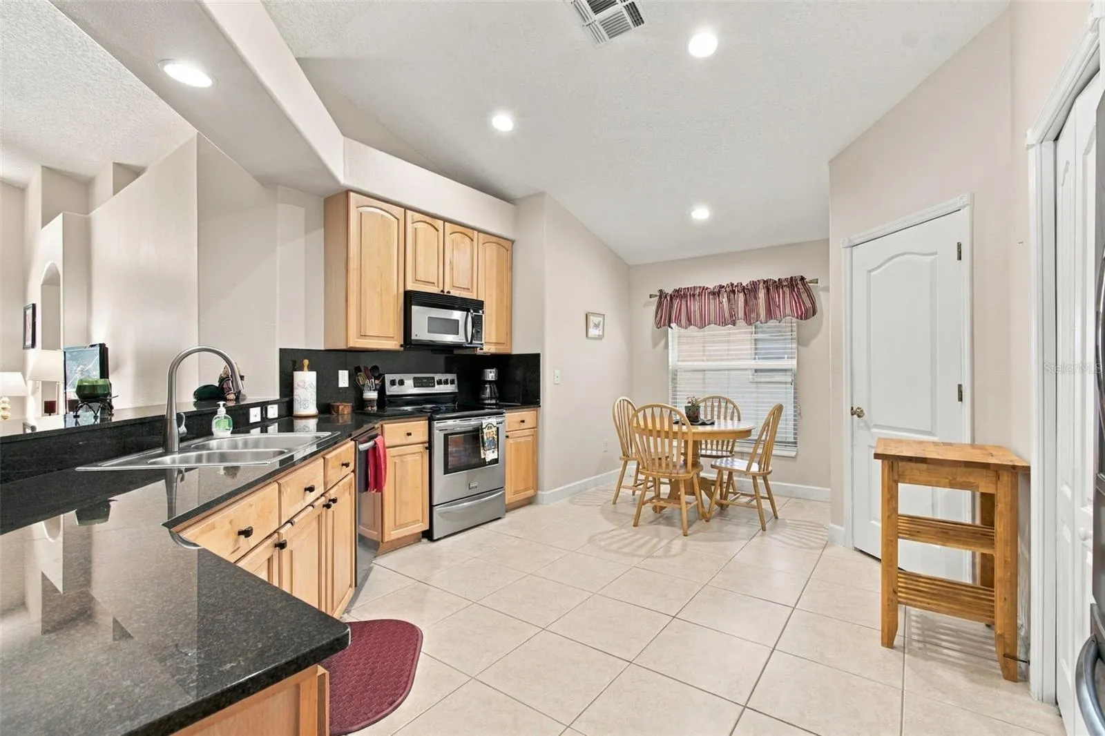 Kitchen with Dinette