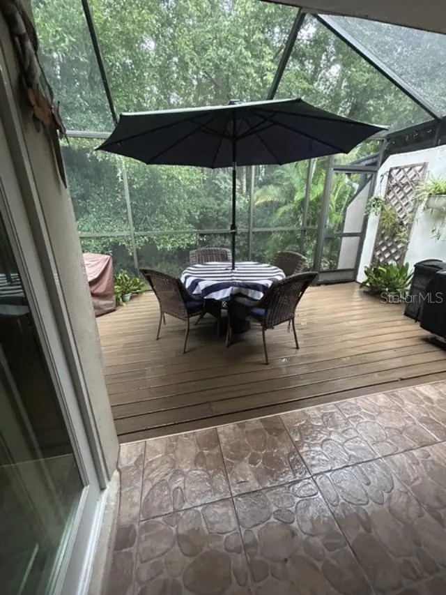 Screened in lanai