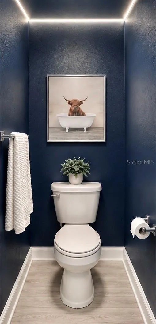Guest Half Bath. Virt Mds