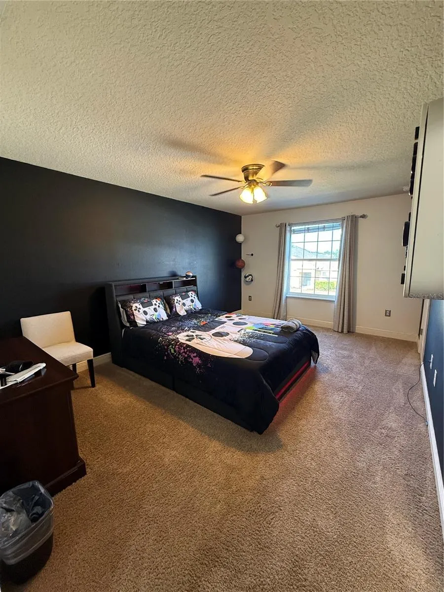 Bedroom 2 (2nd floor)
