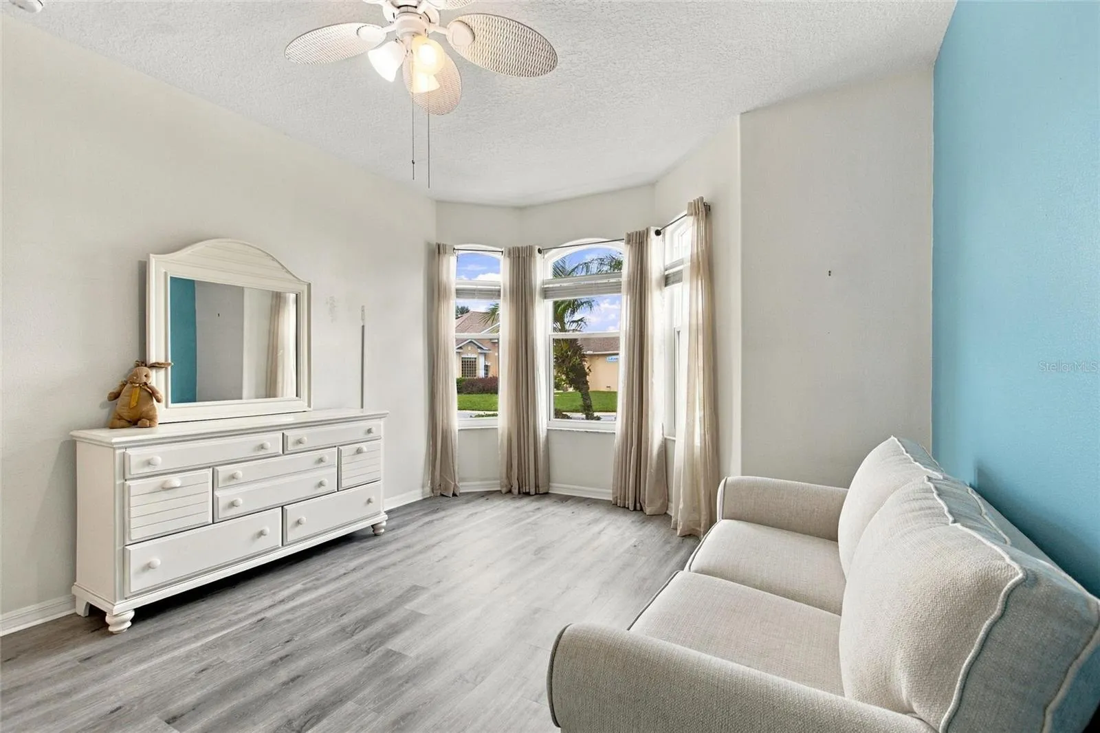 Front guest room - all existing furnishings are available separately