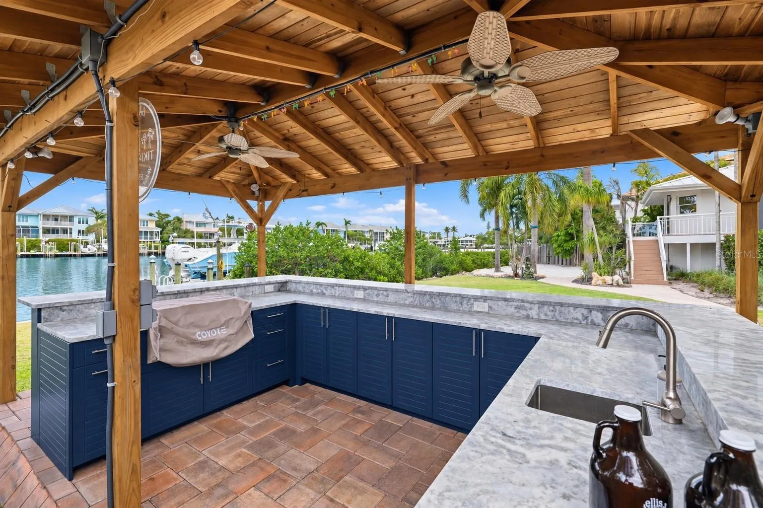 Waterfront bar