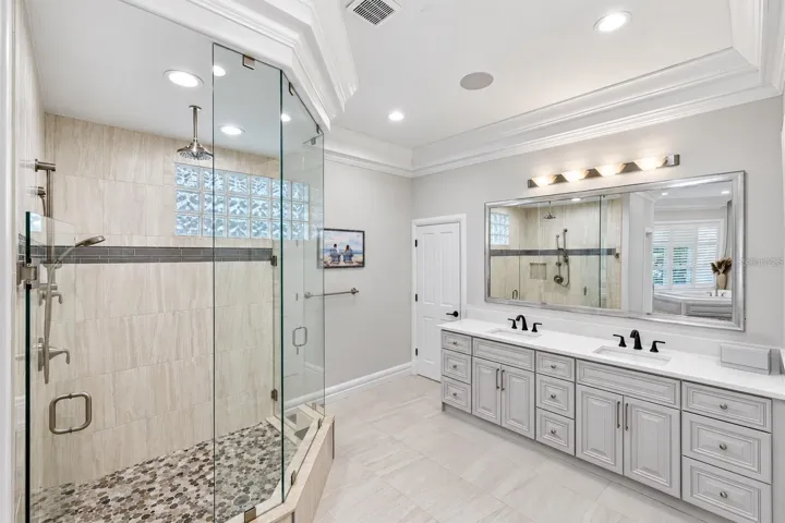 Primary bath