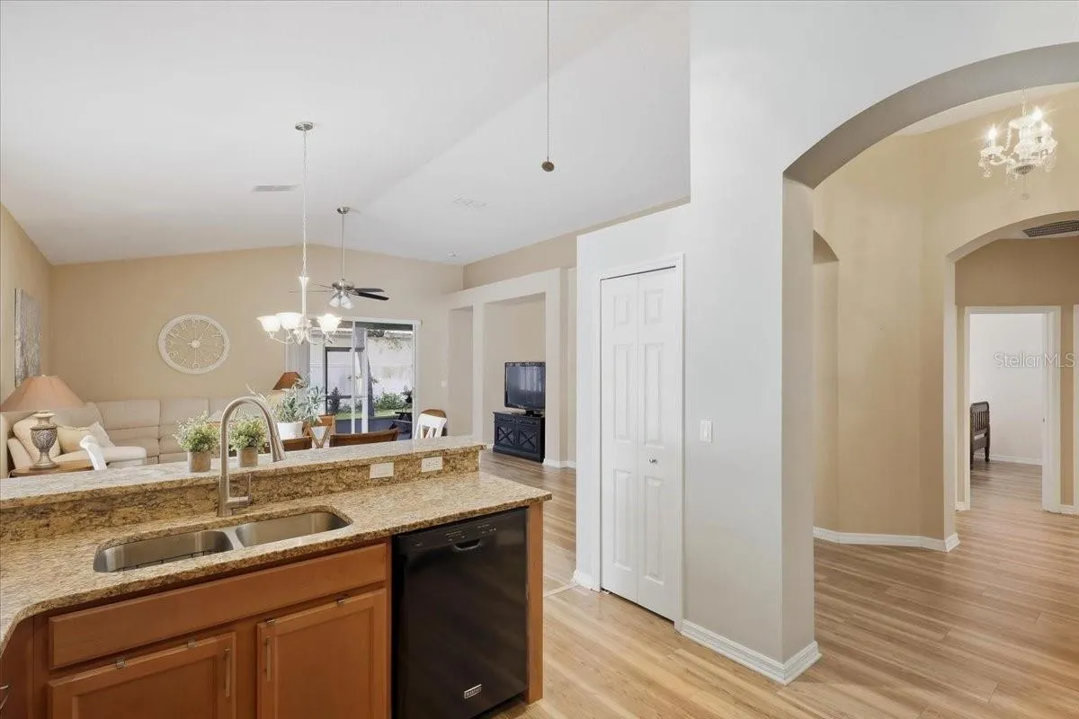 Kitchen/Pantry