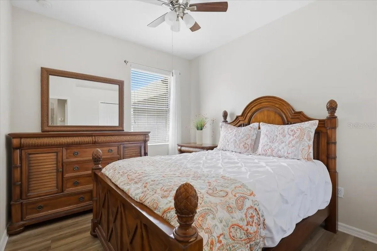 2nd bedroom