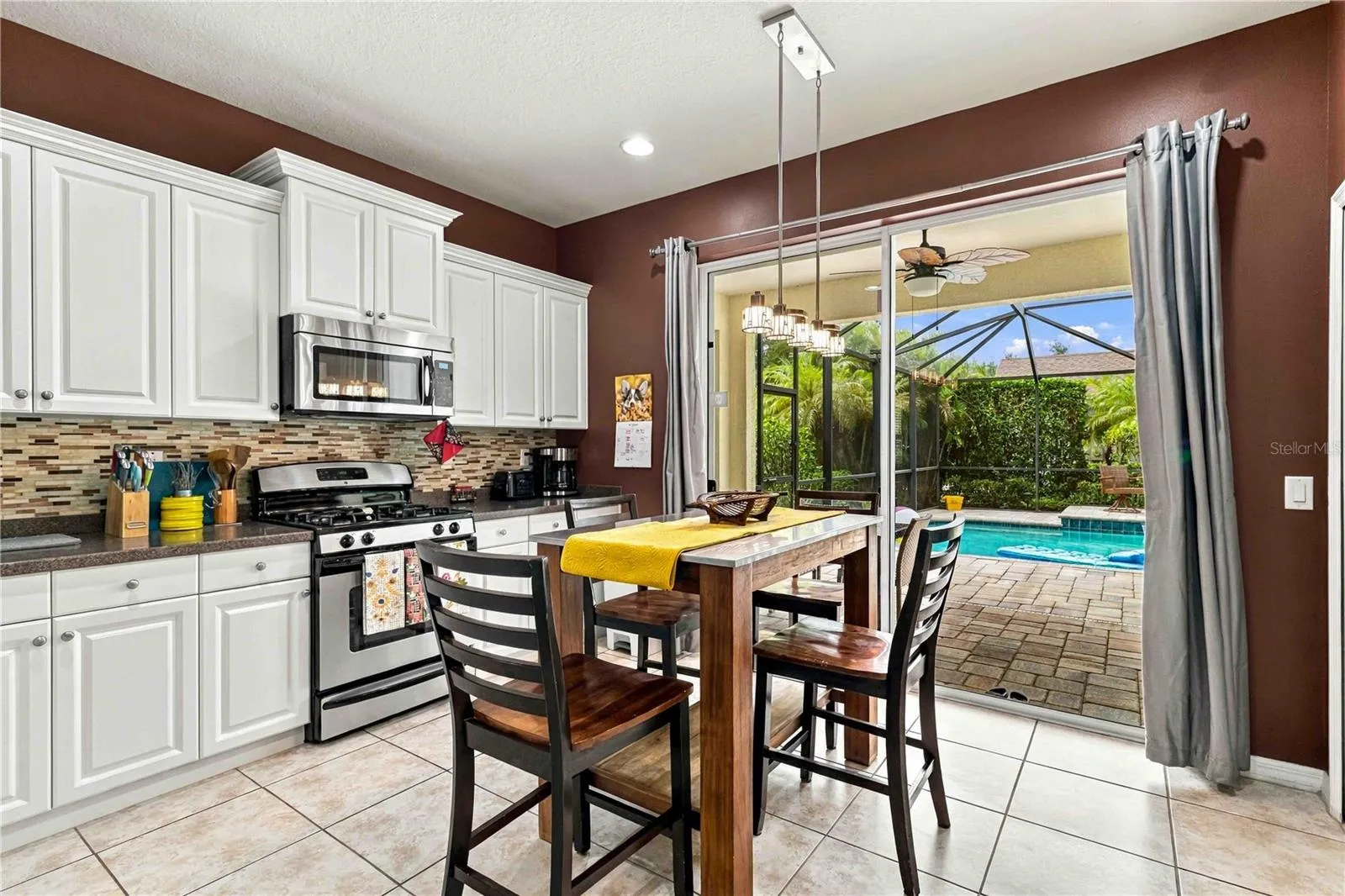 Eat In Kitchen
