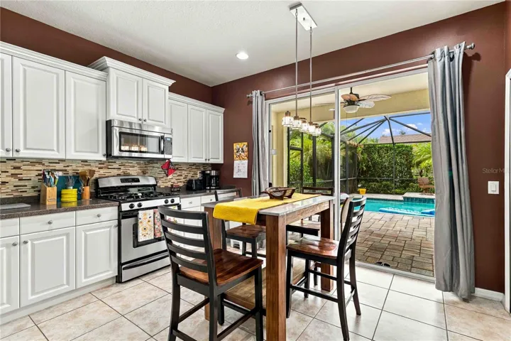 Eat In Kitchen