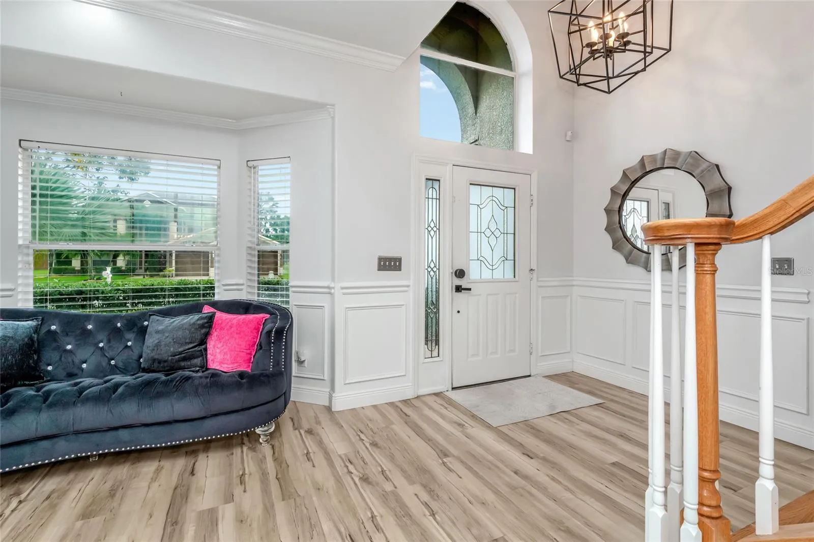 Living/Foyer