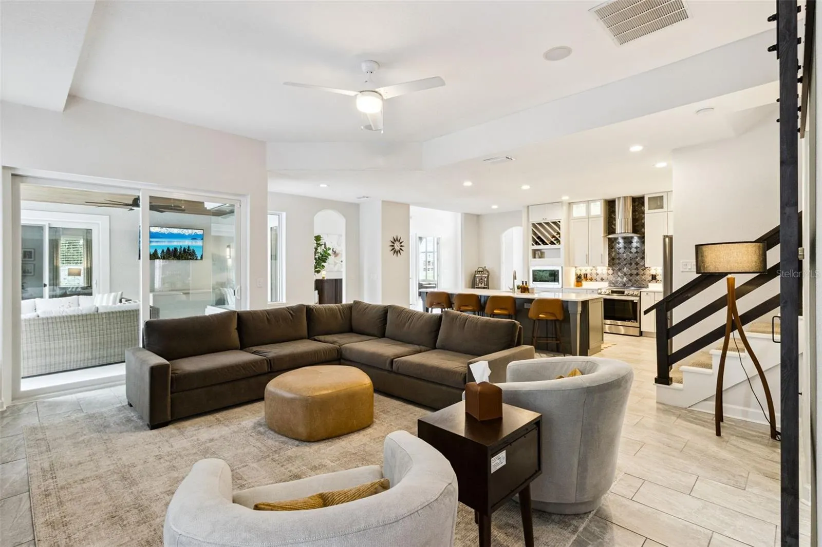 Spacious and bright family room