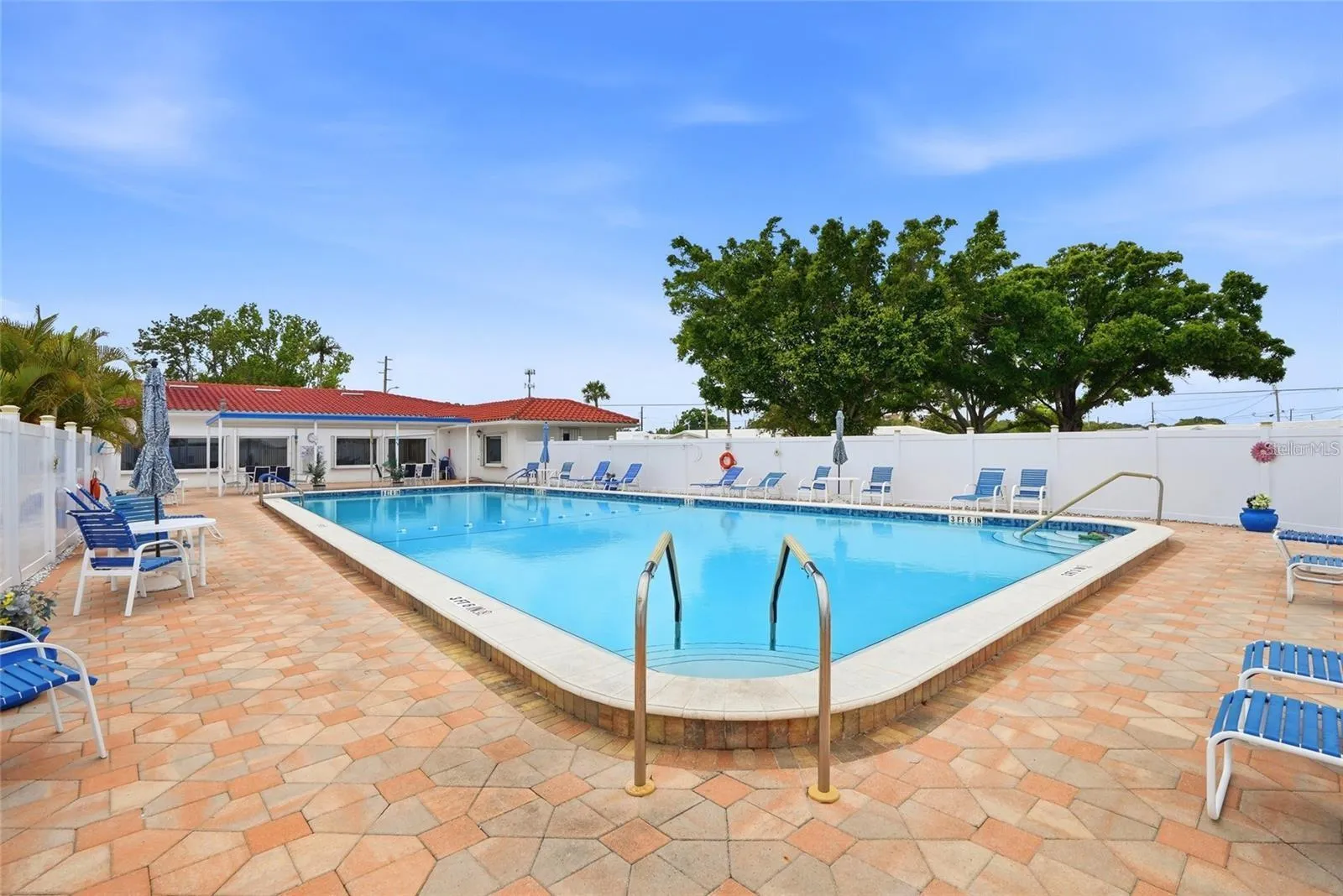 Community swimming pool to enjoy.