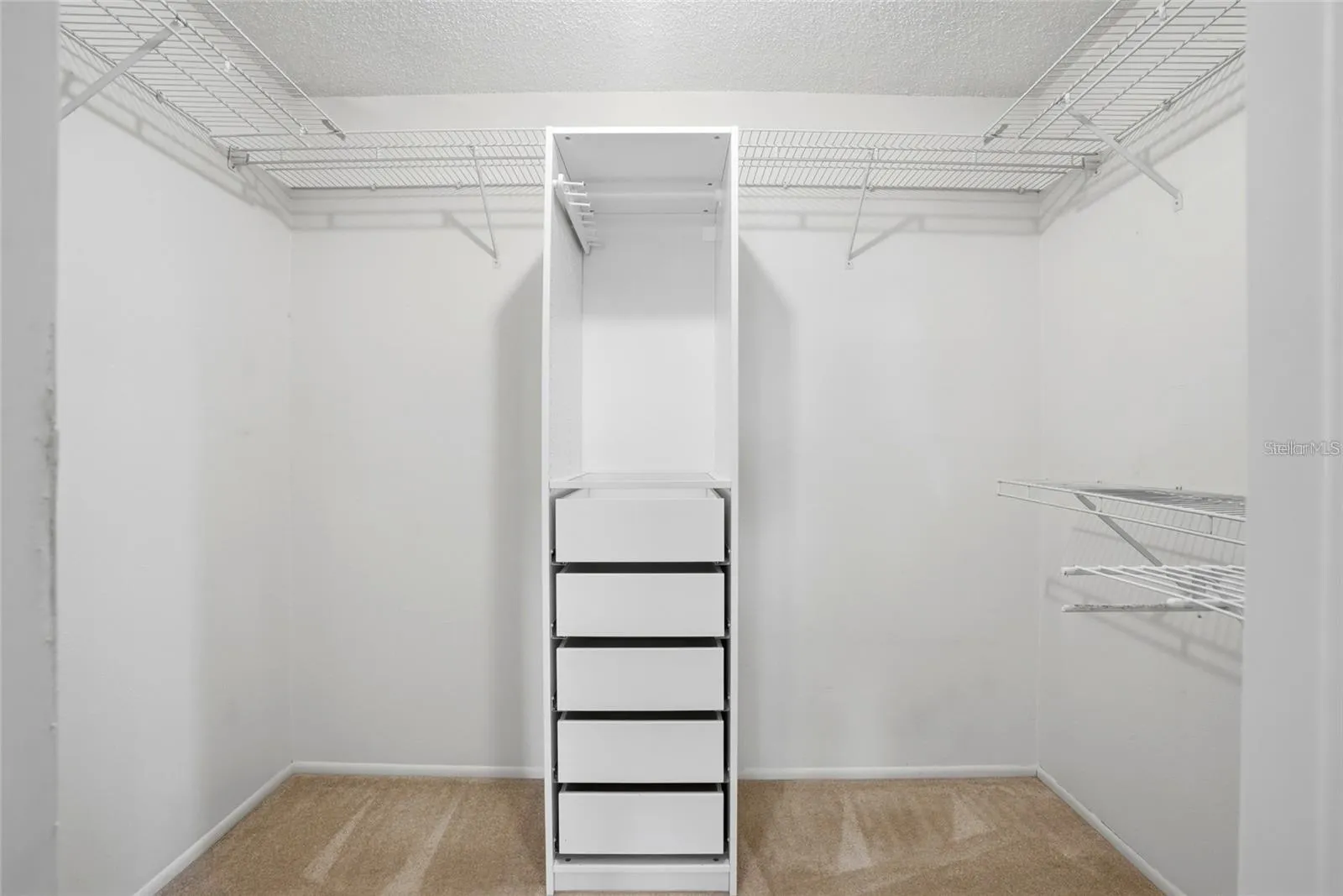 Nice walk in closet