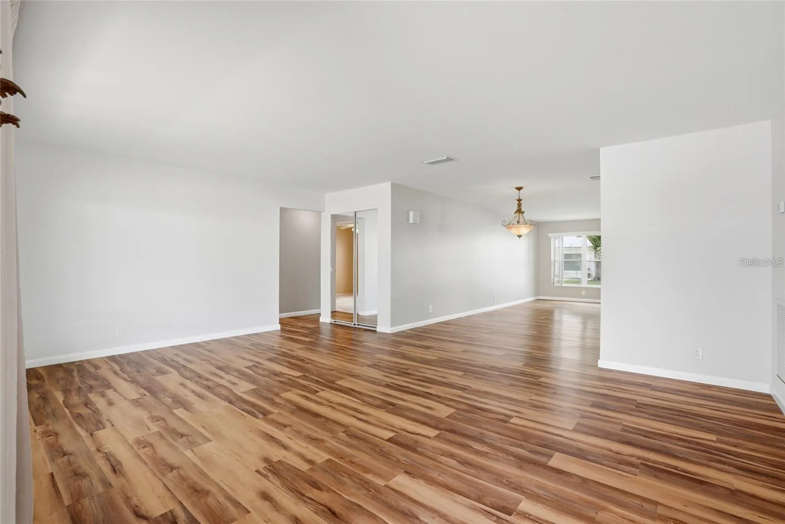 Luxury vinyl flooring in 2022!