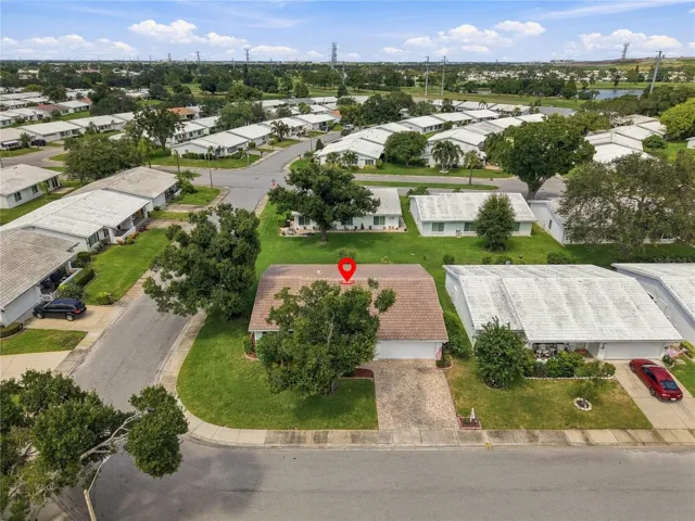 This is a great neighborhood to enjoy morning or evening strolls!