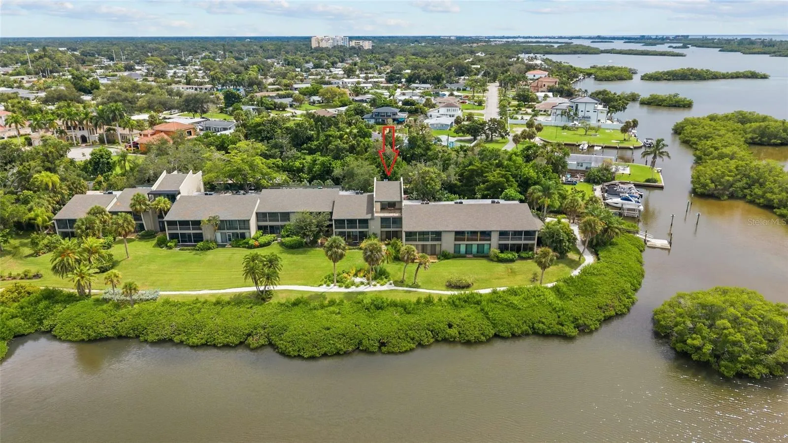 Location of condo along Sarasota Bay