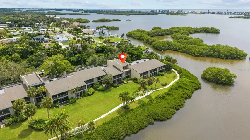 Location of condo along Sarasota Bay
