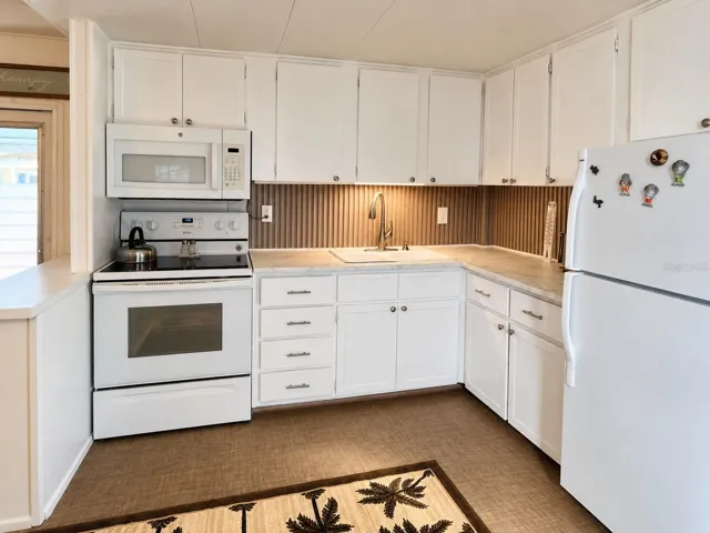 Kitchen and appliances as sold