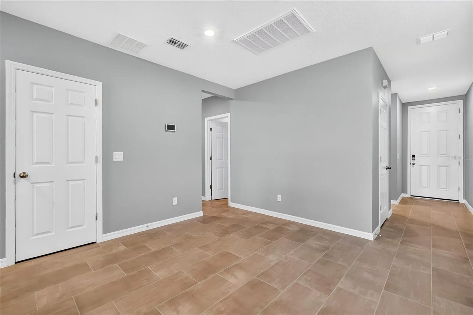Dining/Bonus Room