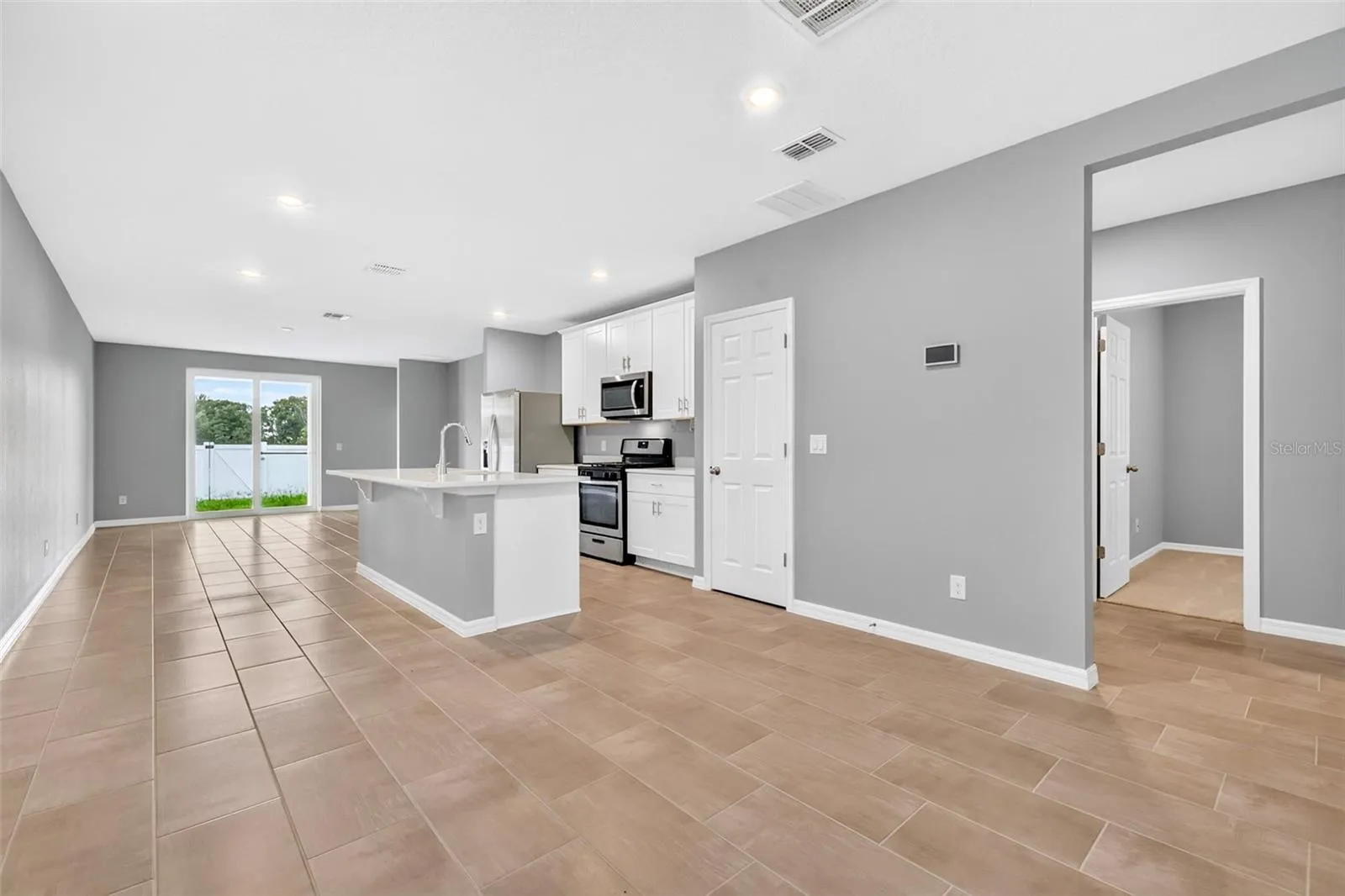 Kitchen/Dining