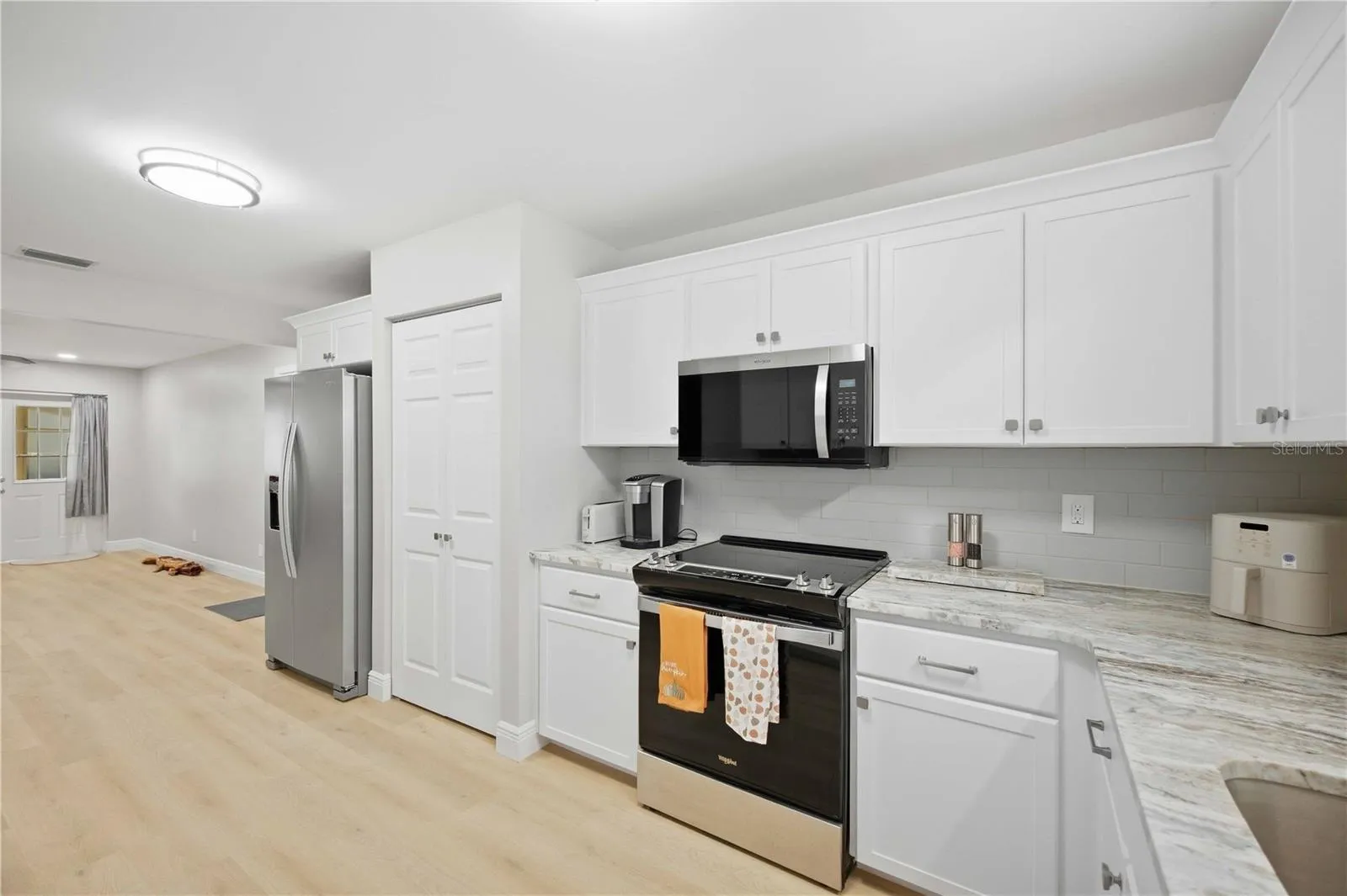 Granite Countertops, Subway Style Backsplash