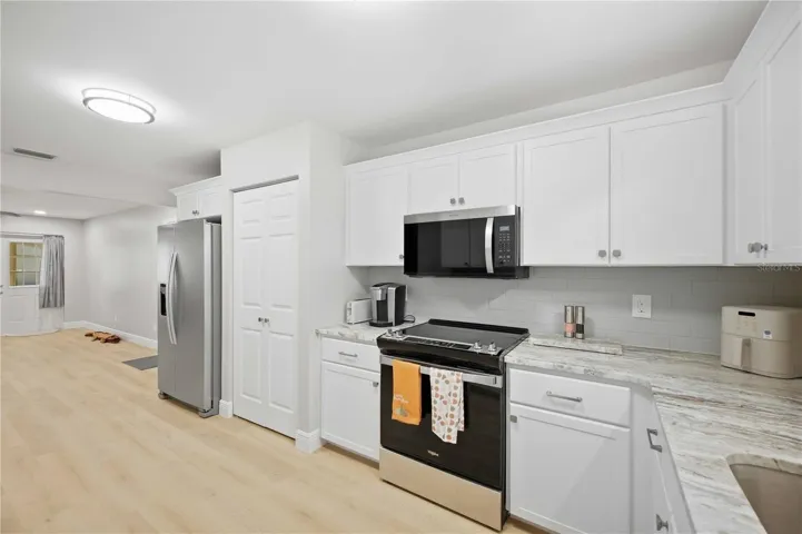 Granite Countertops, Subway Style Backsplash