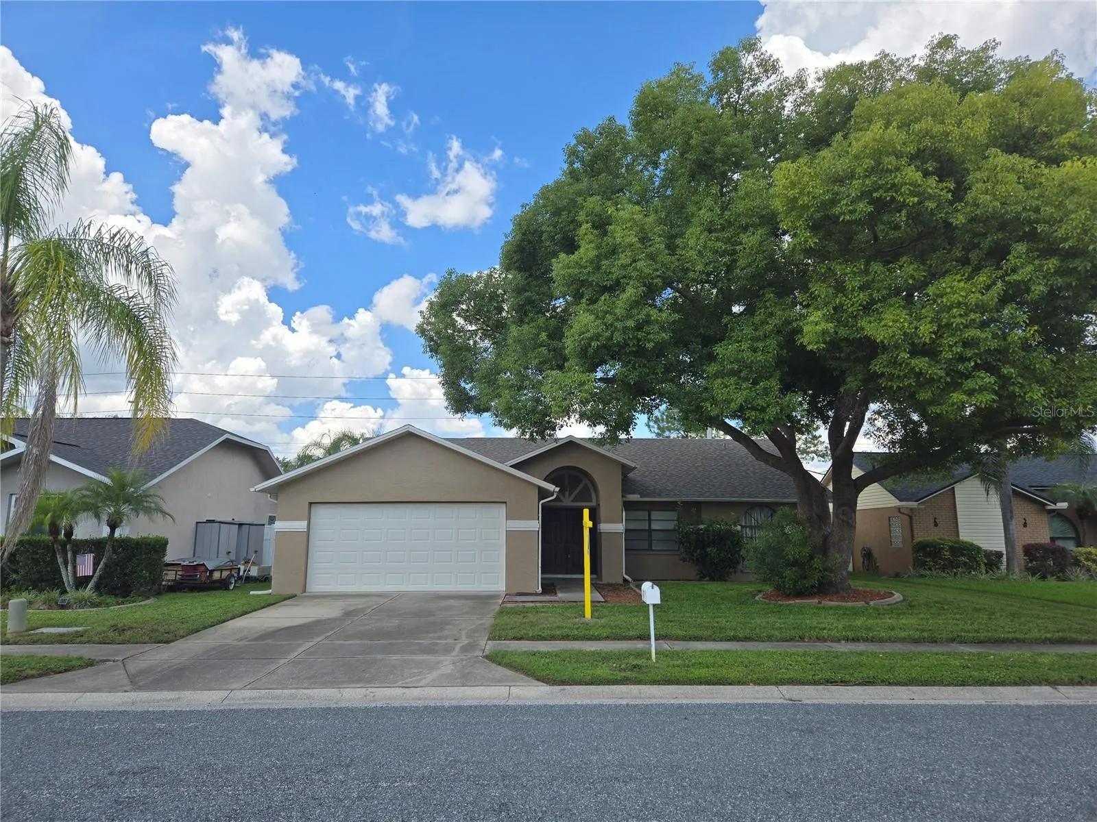 8211 Matthew Dr - Front