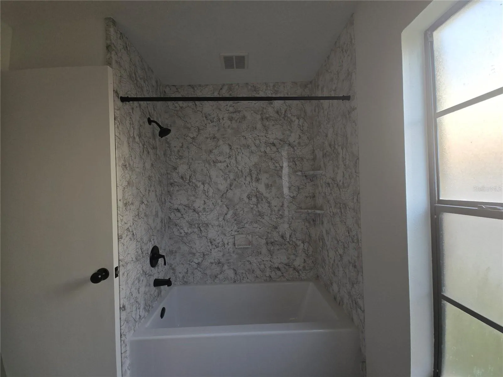 Hall Bath/Tub &amp; Shower