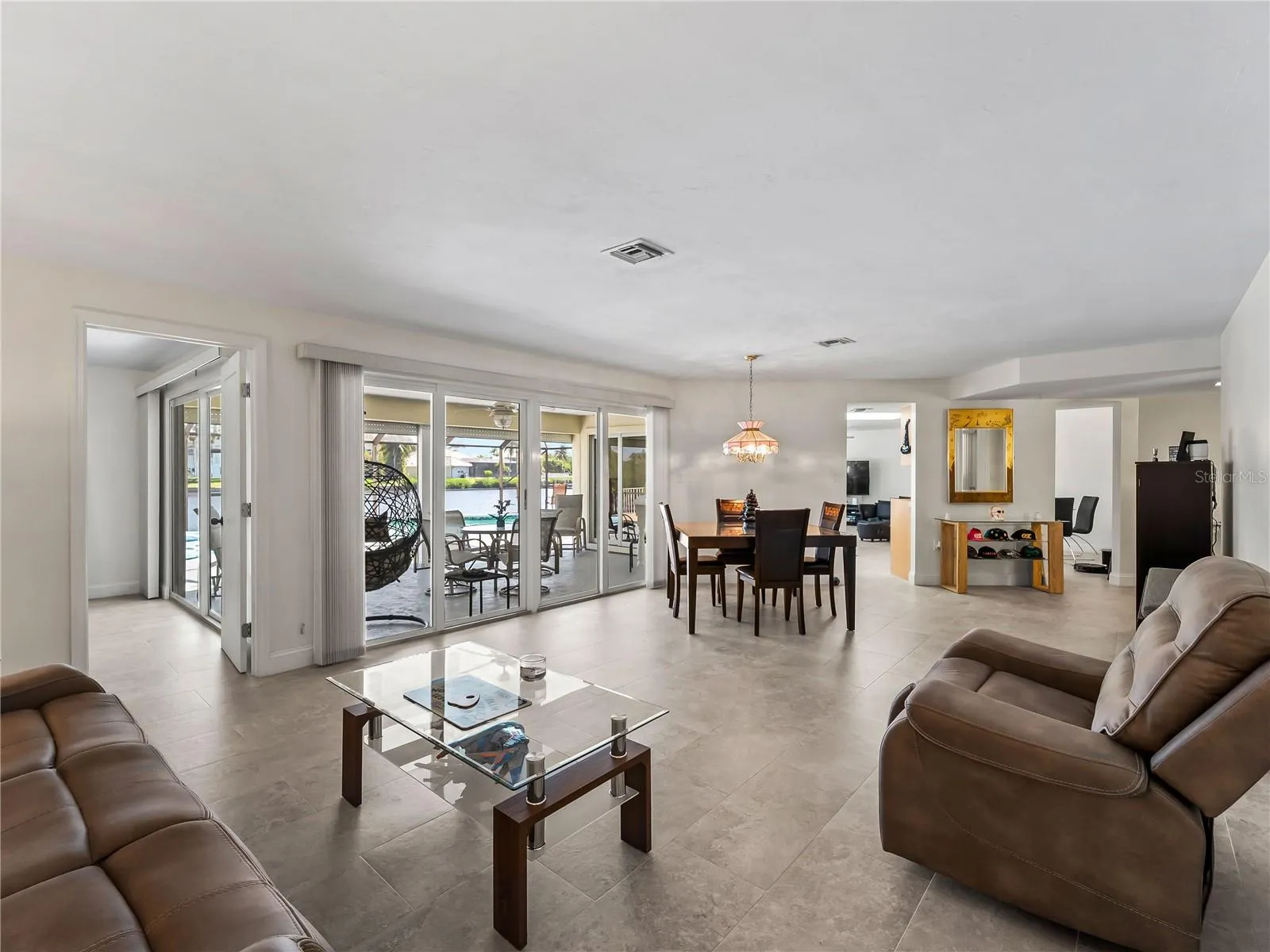 GreatRoom_2903rdStreet_BonitaSprings_OpenConcept_LanaiView.jpg