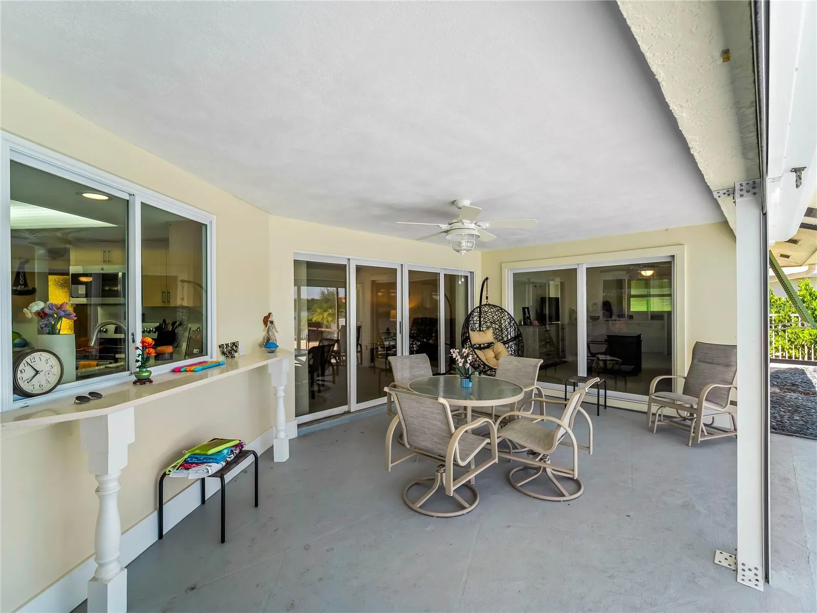 CoveredPatio_2903rdStreet_BonitaSprings_OutdoorLiving_SliderView.jpg