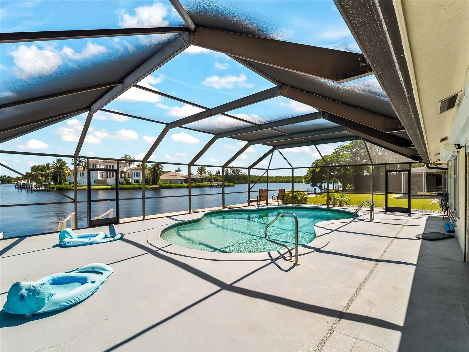 Pool_2903rdStreet_BonitaSprings_ScreenEnclosure_LanaiView.jpg
