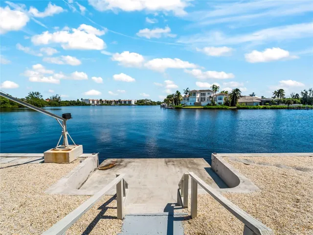 Backyard_2903rdStreet_BonitaSprings_WaterAccess_Detail.jpg