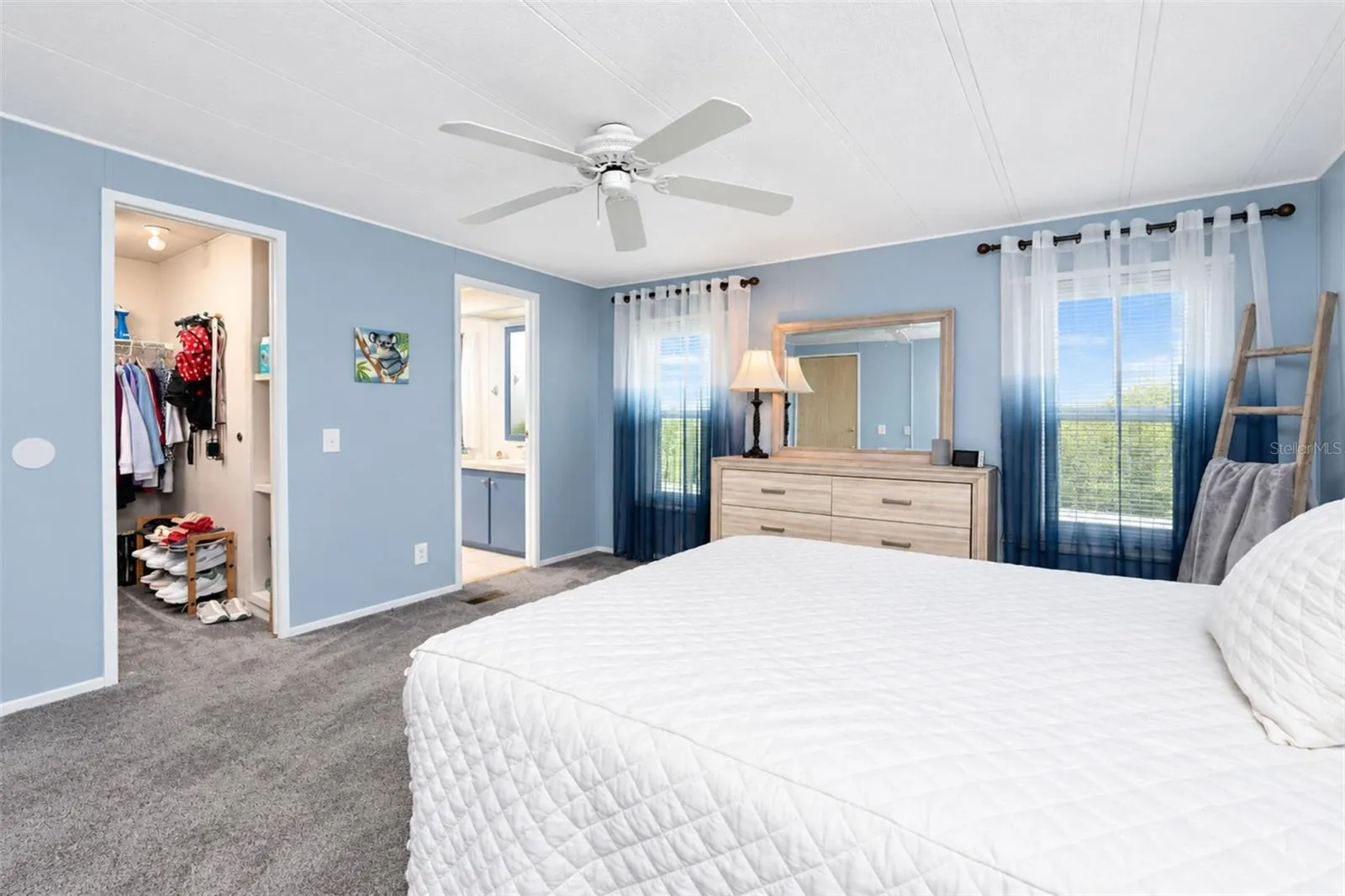 There's a nicely sized walk in closet in the primary bedroom.
