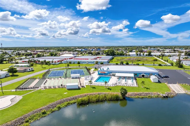 Aerial of Edgewater Club amenities