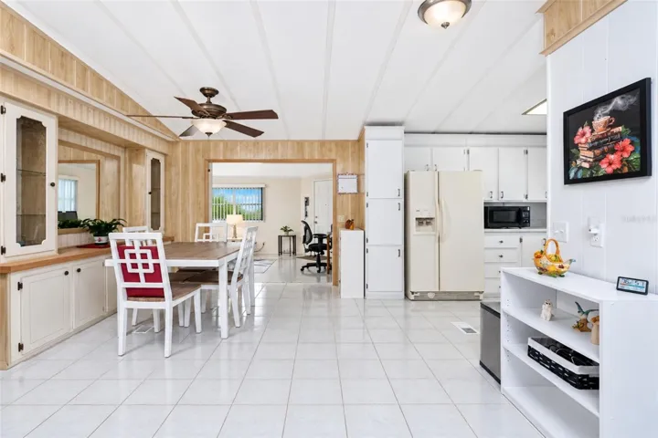 With over 1200 square feet of air conditioned space, you'll be quite comfortable!