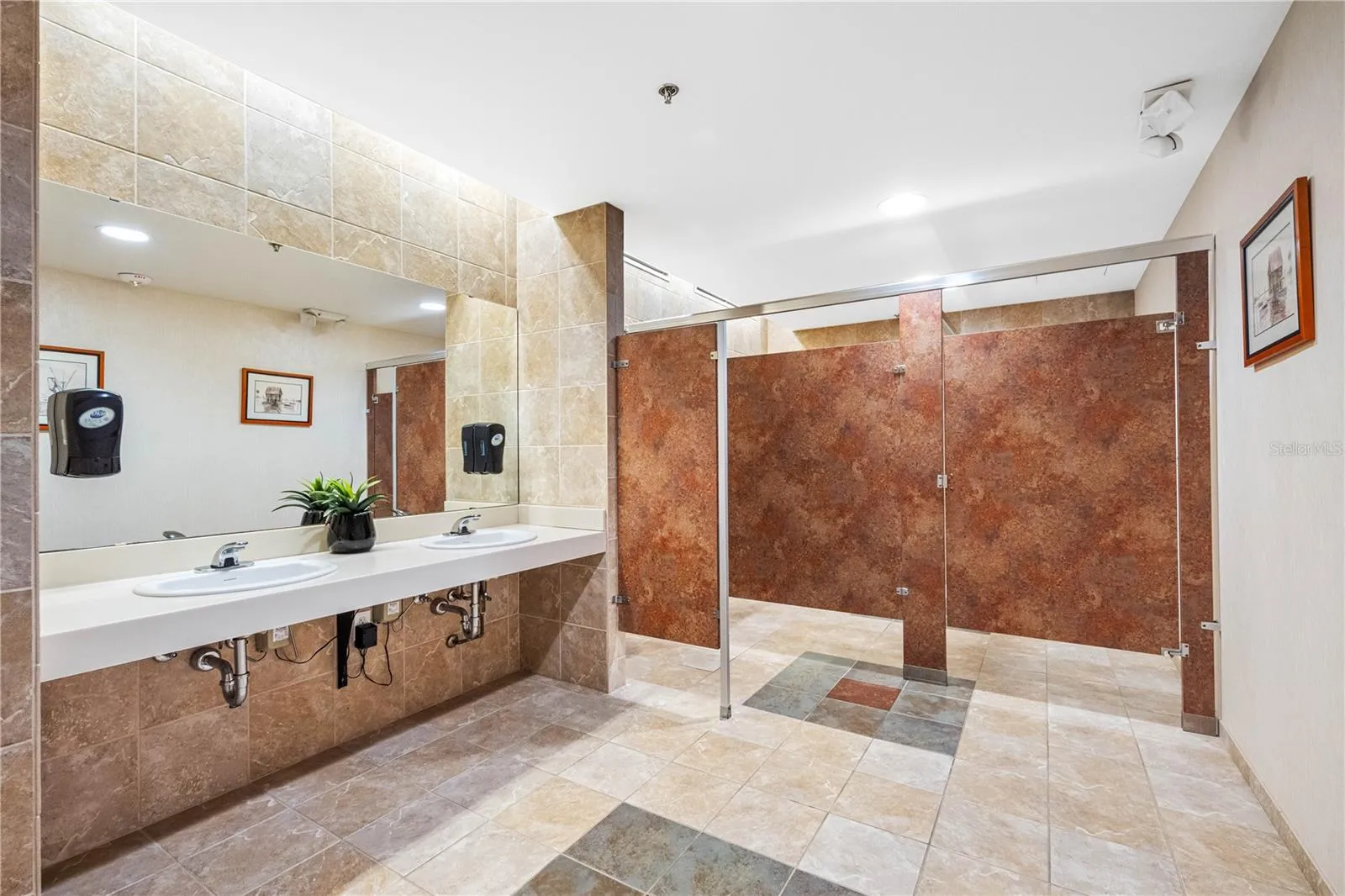 Typical Ladies room