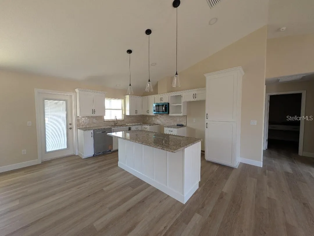 Not actual home, this is a completed home of the same model. Colors/finishes may vary