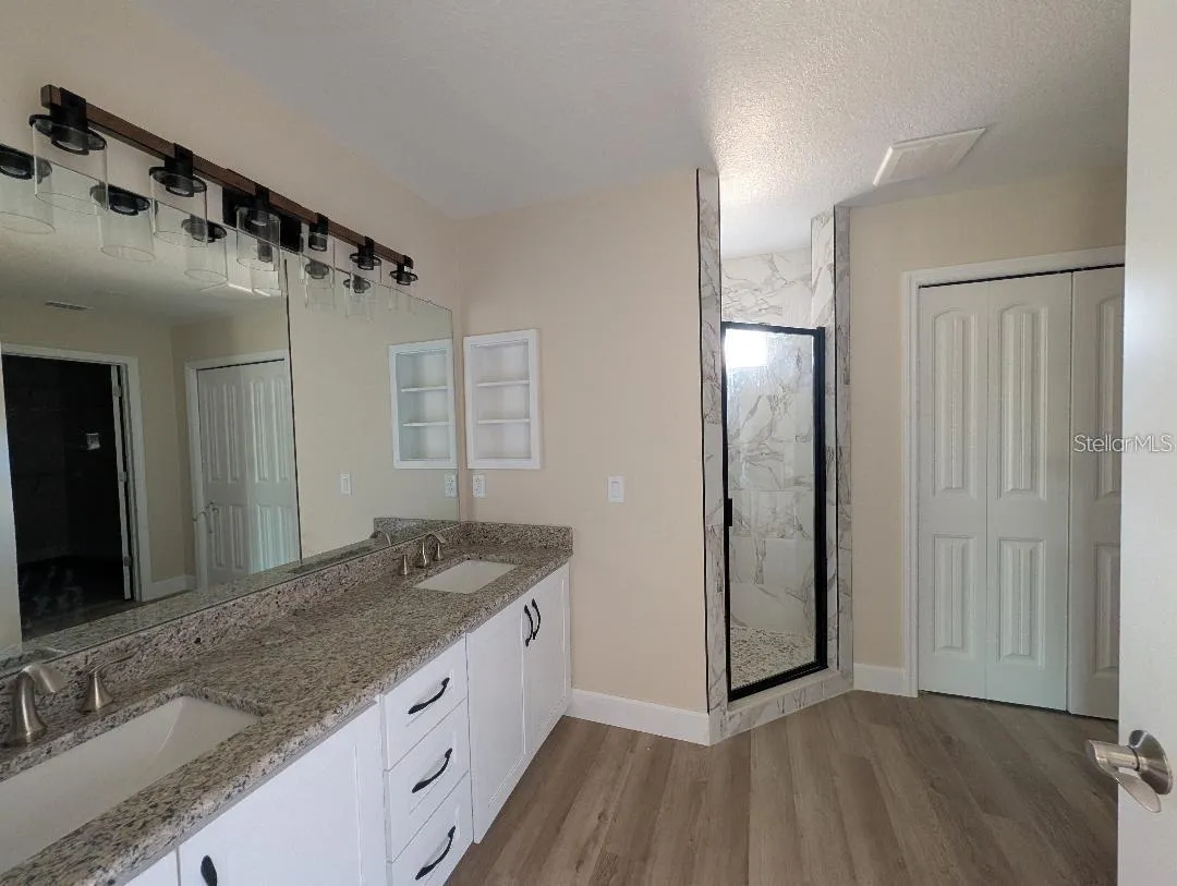 Not actual home, this is a completed home of the same model. Colors/finishes may vary