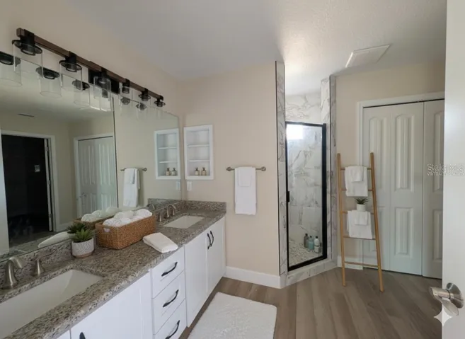 Not actual home, this is a completed home of the same model. Colors/finishes may vary