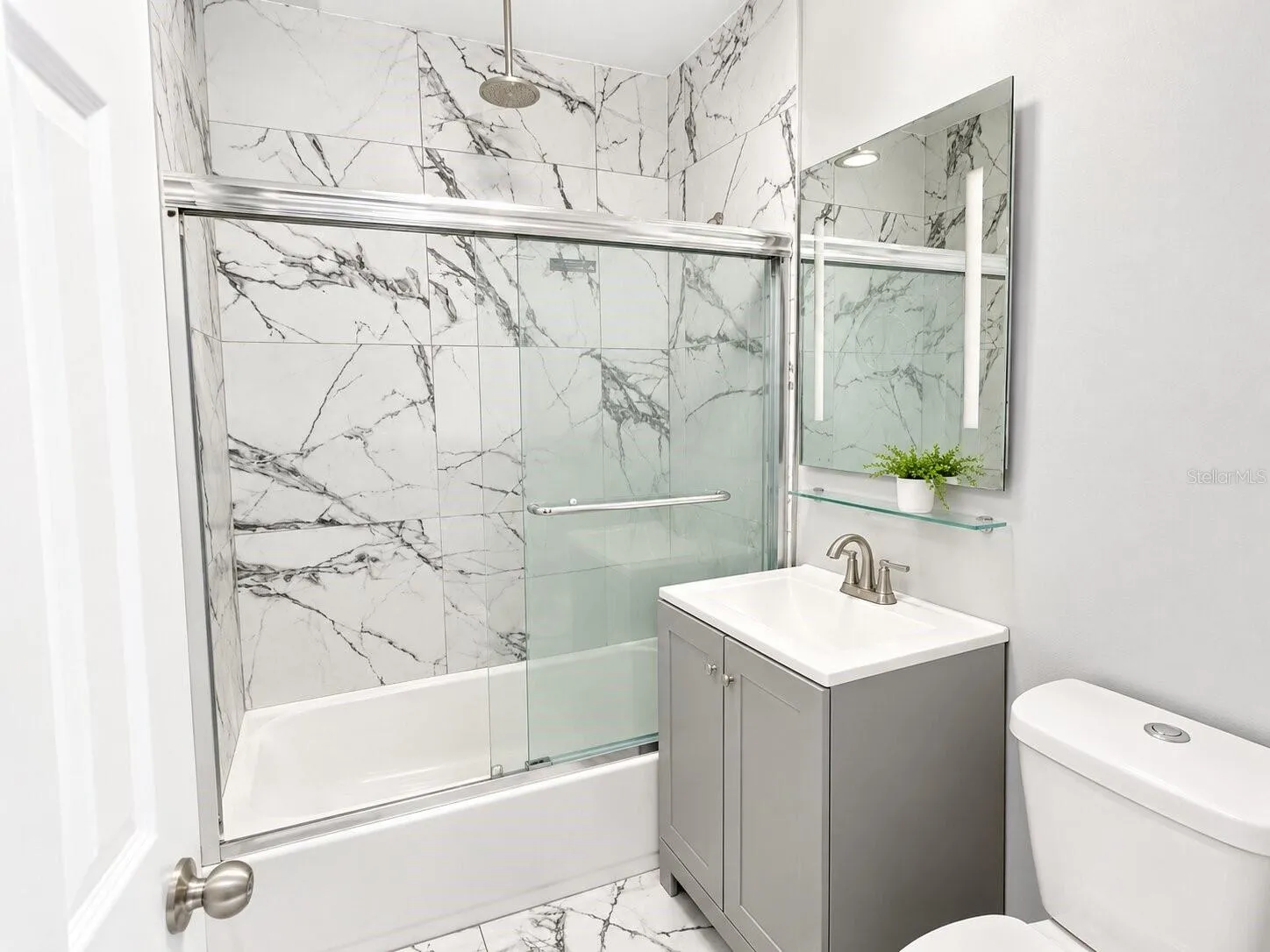 Main bathroom