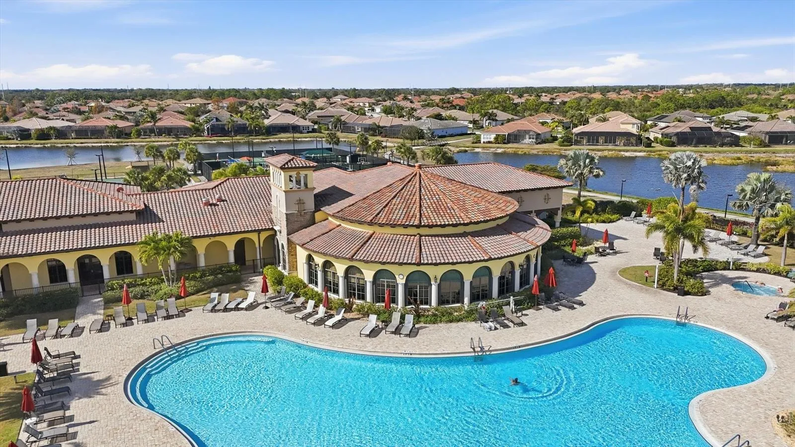Clubhouse/Community Pool