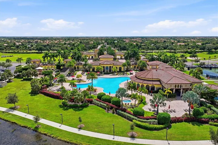 Clubhouse/Community Pool