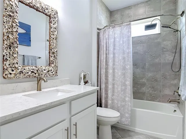 2nd Bathroom
